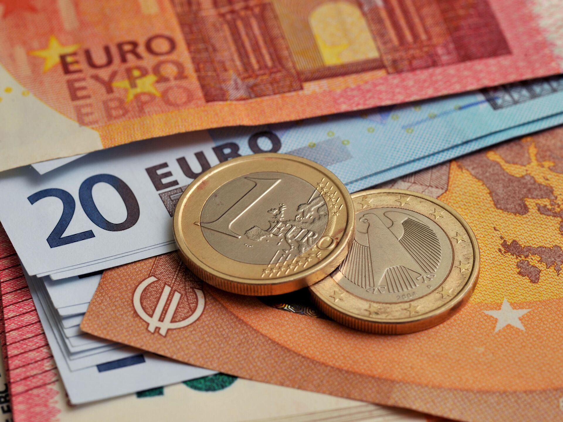 Значение евро к российскому рублю