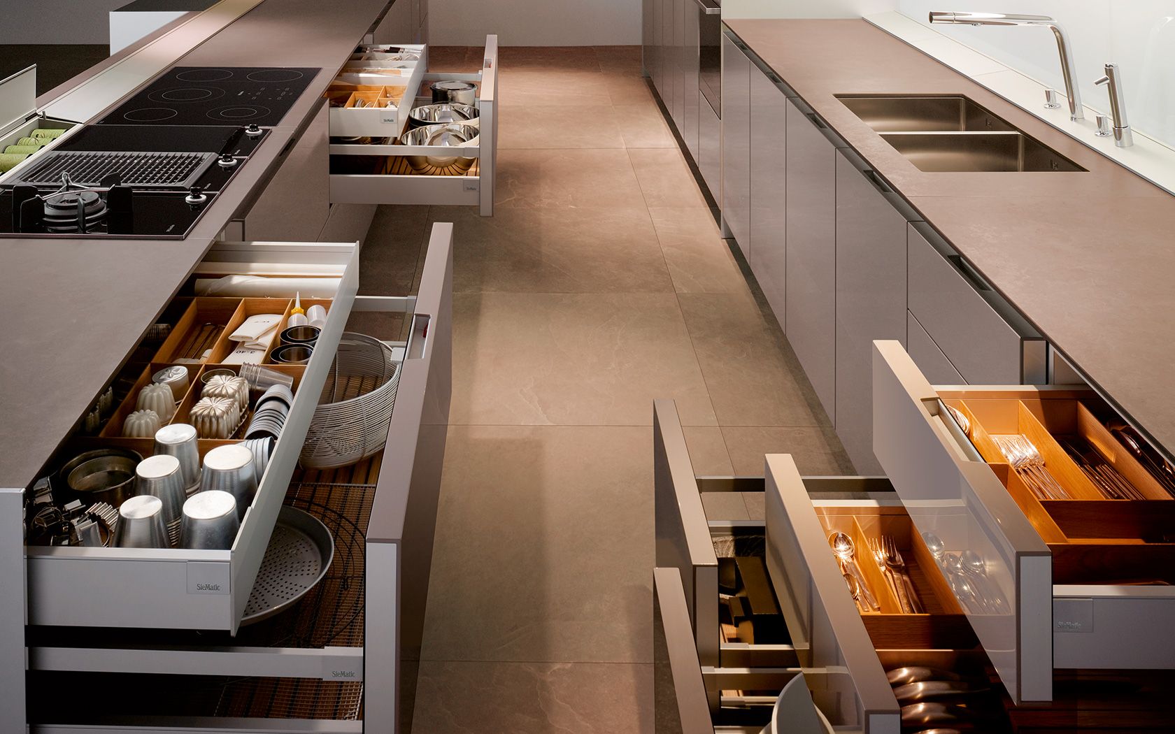 Кухонные гарнитуры: создание идеального пространства для приготовления пищи