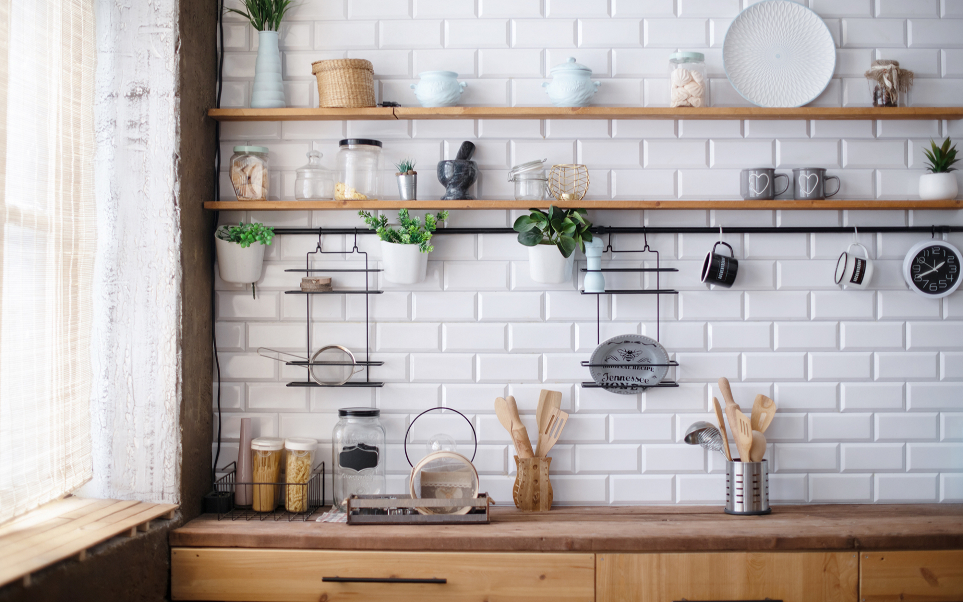Из каких материалов лучше выбрать кухонный гарнитур?
